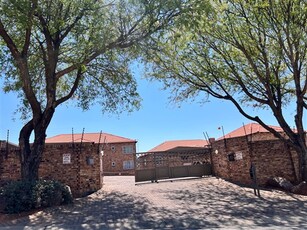 3 Bed Apartment in Rangeview