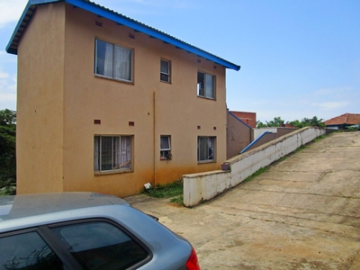 8 Bedroom House For Sale in Amanzimtoti