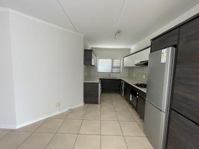 3 Bedroom Apartment / flat to rent in Greenstone Hill