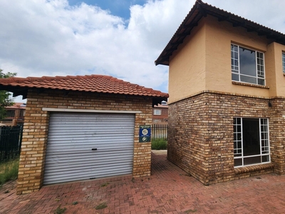 3 Bedroom Townhouse for sale in Waterval East
