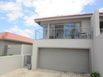 4 Bedroom House for sale in Bergsig