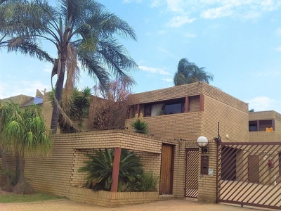 4 Bedroom Townhouse to rent in Meyersdal