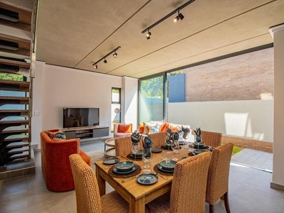 LUXURIOUS AND MODERN 3-BEDROOM TOWNHOUSES IN MENLO PARK FOR SALE: YOUR PERFECT OASIS AWAITS