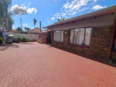3 Bedroom House for sale in Booysens | ALLSAproperty.co.za