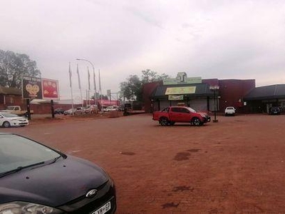 Commercial property to rent in Sibasa