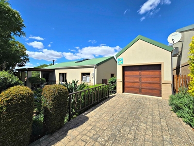 2 Bedroom Townhouse For Sale in Swellendam