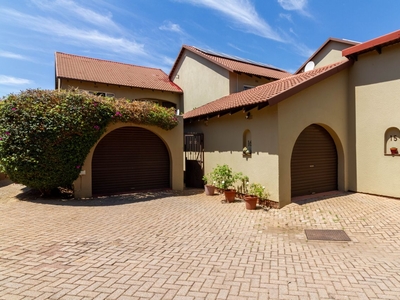 3 Bedroom Sectional Title For Sale in Quellerina
