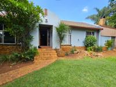 5 Bedroom House to Rent in Garsfontein - Property to rent -