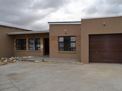 2 Bedroom House To Let in Prince Alfred Hamlet