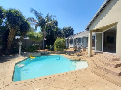 3 Bedroom Freehold For Sale in Isandovale