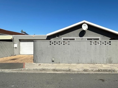 3 Bedroom house sold in Belgravia, Cape Town