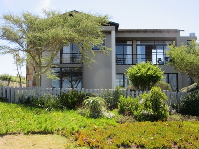 4 Bedroom Freehold For Sale in Oubaai