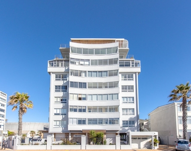 2 Bedroom Apartment To Let in Mouille Point