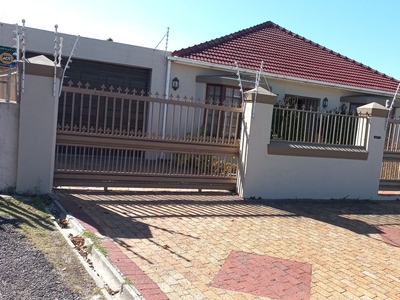 4 Bedroom House Rented in Pinati