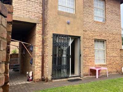 3 Bedroom duplex townhouse - sectional for sale in Montana Tuine, Pretoria