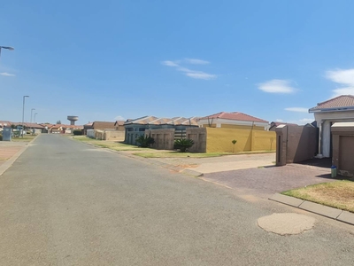 2 Bedroom 2 bath Home with a Garage in Gated Community Roodekop ext 11