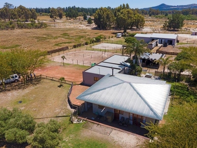 Farm for sale with 3 bedrooms, 371, Rondeberg Cape Street