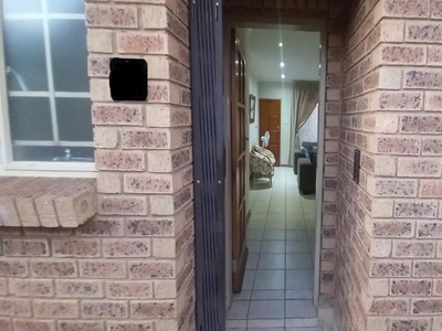 Townhouse - sectional to rent in Masada, Bronkhorstspruit