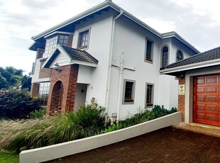 Gorgeous 3 Bed all en-suite Freestanding Townhouse in Hillcrest
