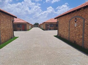 Modern Newly Build 3 Bedroom Townhouses For Sale in Riversdale, Meyerton