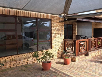 3 Bedroom townhouse - freehold for sale in Hartenbos Central