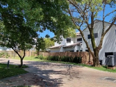 3 Bedroom townhouse - freehold rented in North Riding, Randburg