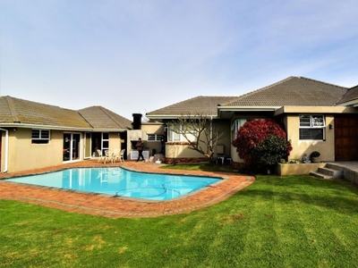 4 Bedroom house sold in Milnerton Central