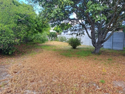 423m² Vacant Land For Sale in Claremont