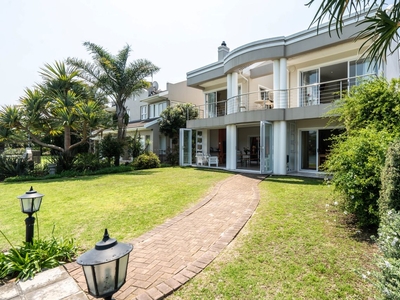 5 Bedroom House For Sale in Royal Alfred Marina