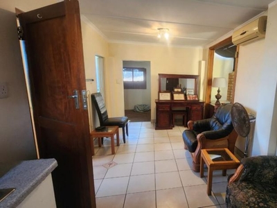 1 Bedroom flat to rent in Bluff, Durban