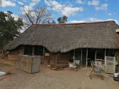 32Ha Small Holding For Sale in Waterkloof AH