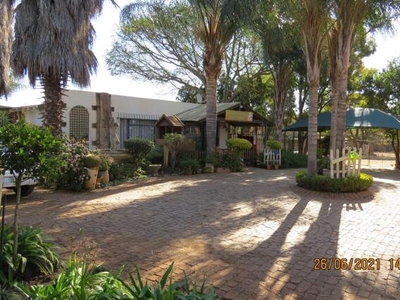 Farm For Sale In Zandfontein Ah, Pretoria