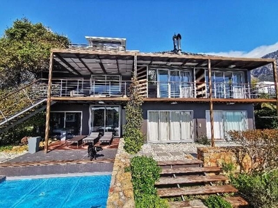 House For Rent In Bakoven, Cape Town