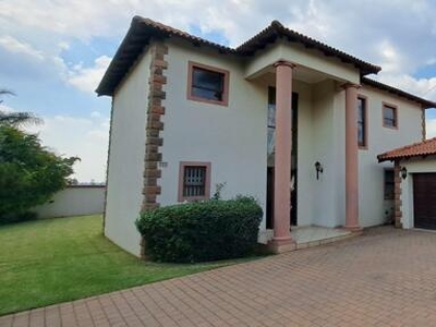 House For Sale In Poortview, Roodepoort
