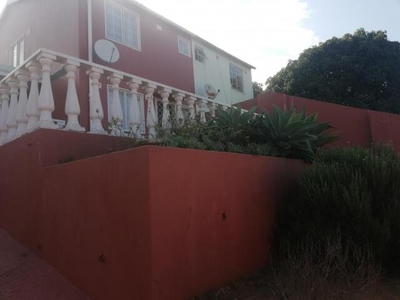 Townhouse For Sale In Newlands East, Durban