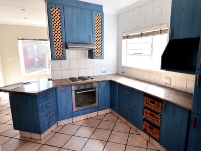 3 Bedroom House For Sale in Van Riebeeck Park