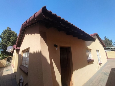 5 Bedroom House For Sale in Pretoria North