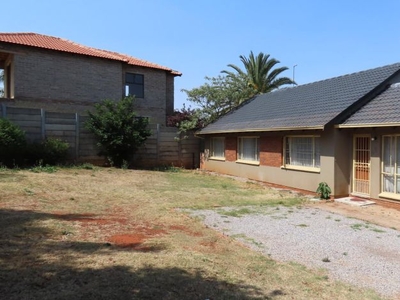 3 Bedroom house for sale in Witpoortjie, Roodepoort