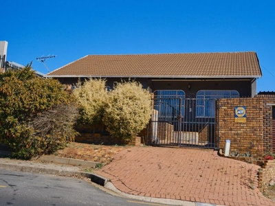 3 Bedroom house to rent in Greymont, Johannesburg