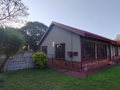 4 Bedroom house for sale in Mountain View, Pretoria