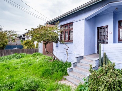 4 Bedroom house for sale in Observatory, Cape Town