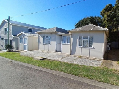 5 Bedroom house for sale in Hartenbos Central