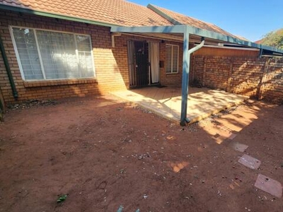 Apartment For Sale In Annlin, Pretoria