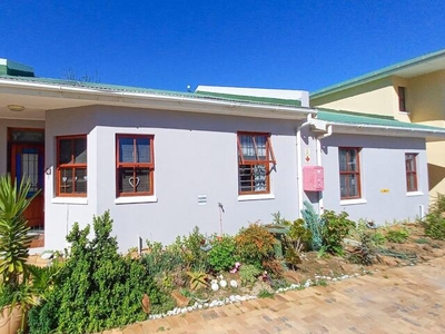 Apartment For Sale In Montagu, Western Cape