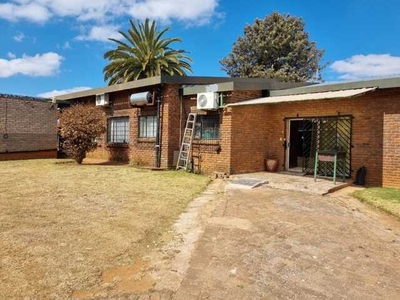 Commercial Property For Sale In Dwarskloof, Randfontein