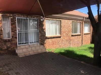House For Rent In Amberfield, Centurion