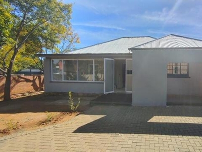 House For Rent In Westdene, Bloemfontein