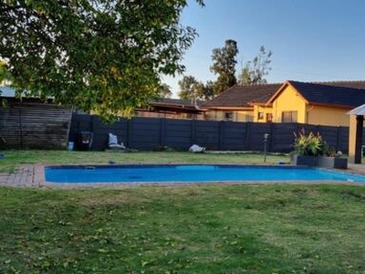 House For Sale In Brackenhurst, Alberton