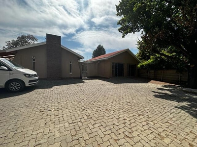 House For Sale In Brandwag, Bloemfontein