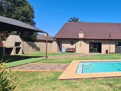 House For Sale In Dal Fouche, Springs